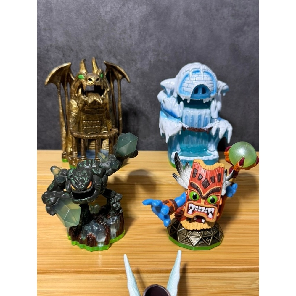 Skylanders Spyros Adventure Lot of 8 Darklight Crypt Dragon's Peak Prism Break - Picture 2 of 4